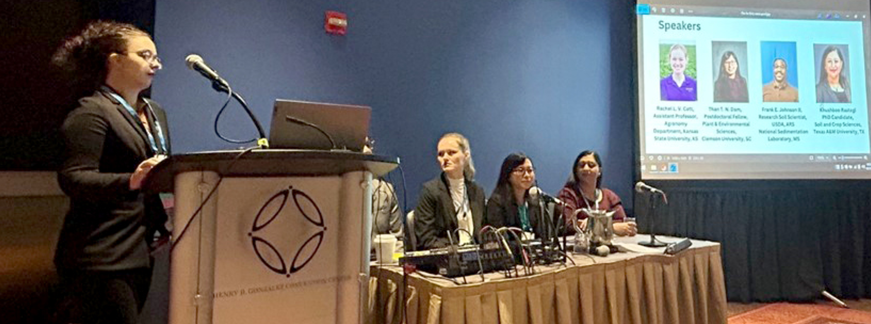 Dr. Tina Sullivan fielding questions for our early career specialists from graduate students and post-doctoral attendees. Photo by Om Prakash Ghimire.