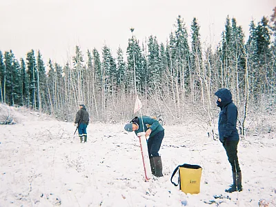 Groundwater sampling campaign (October 2023). Dr. Rob Jamieson and PhD student Lindsay Johnston collect water from monitoring wells around the trench for analysis of inorganics, nutrients, and microbiological parameters. Photo courtesy of Débora Boratto.